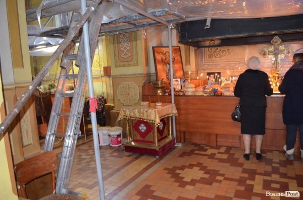 У центрі Луцька ремонтують собор. ФОТО