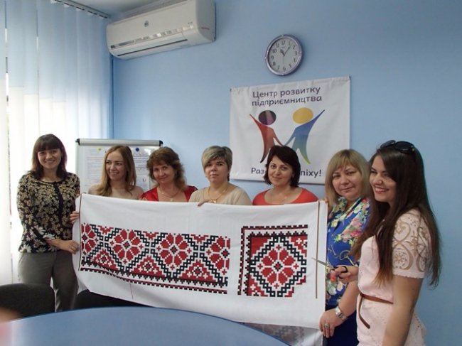 У Ковелі трудяться над вишиванкою для 7-метрового пам’ятника