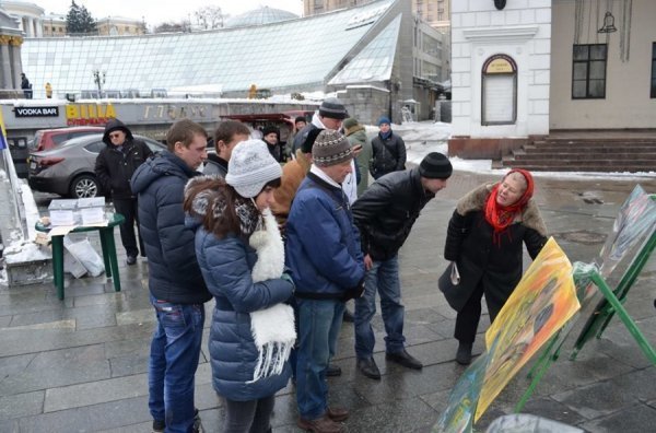 У центрі Києва - виставка картин із зони АТО. ФОТО 