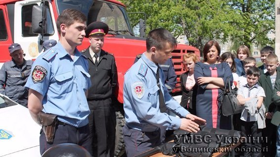 Школярів Волині ознайомили з професіями рятувальника та правоохоронця. ФОТО