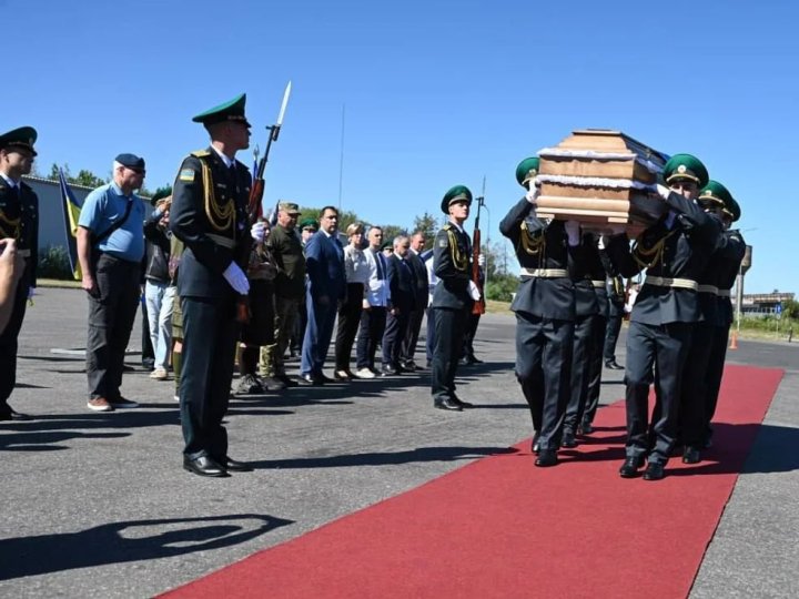 Останки першого голови ОУН Коновальця повернули до України