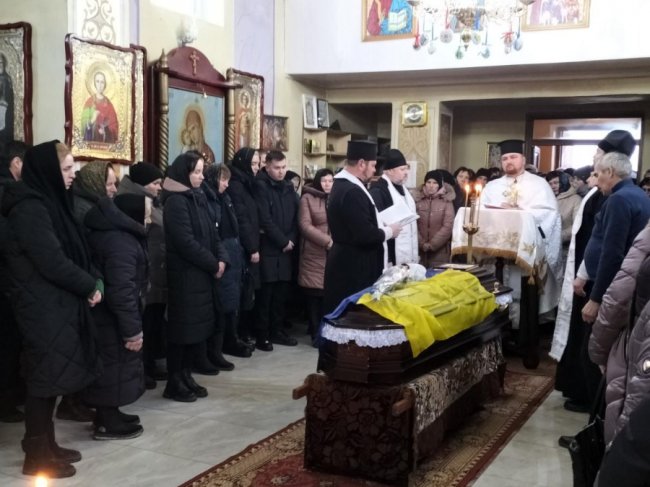 Скорботний день: на Волині попрощалися із воїном Олегом Патіюком