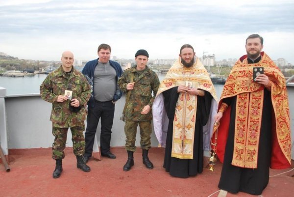Священики з Волині на борту корвету «Луцьк». ФОТО