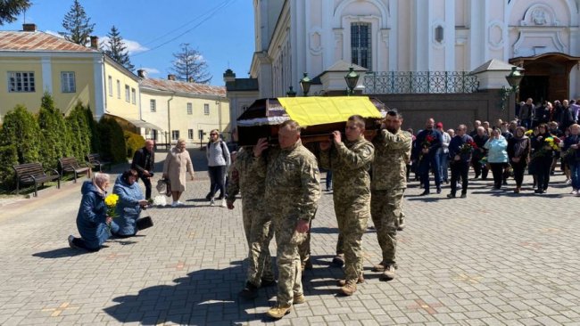 У Луцьку попрощалися з військовослужбовцем Ігорем Шевчуком