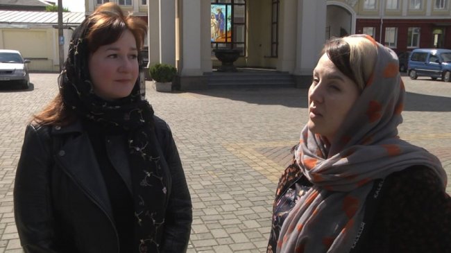 Сусідки Ігоря Шевчука Юлія т Ольга.