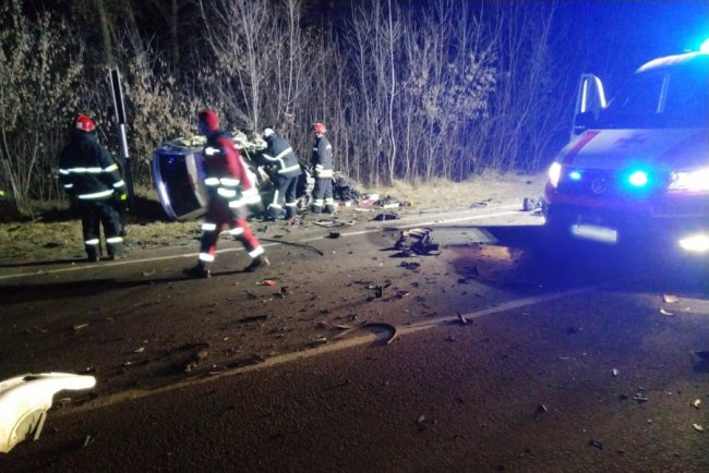 Легковик виїхав на зустрічну смугу: деталі смертельної ДТП у Чарукові. ФОТО