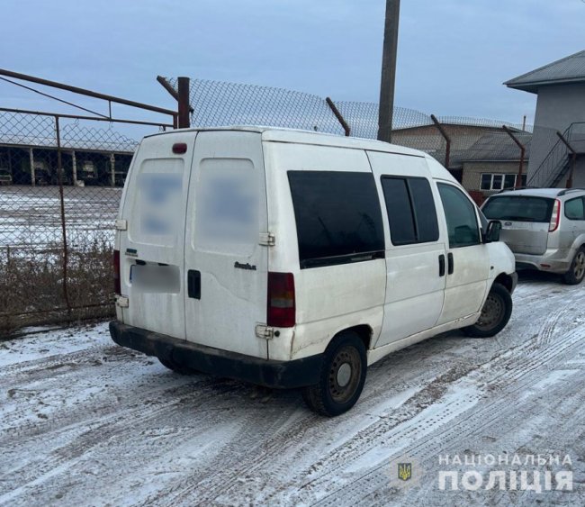 На Волині п'яний молодик вкрав автівку. ФОТО