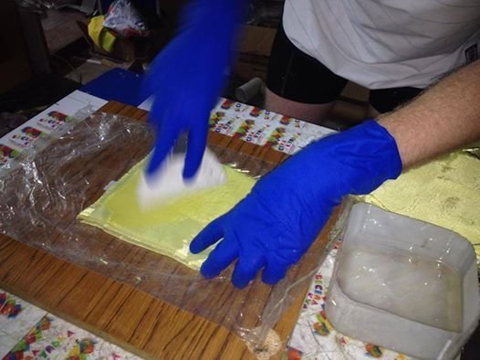 На Волині налагодили виробництво касок для наших бійців