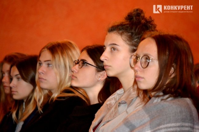 Луцьким школярам розповіли про шкоду від наркотиків. ФОТО