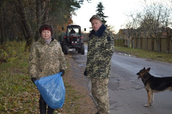 3000 волонтерів, 750 кубів сміття: завершився місячник прибирання лісів на Волині