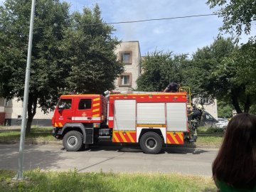 У Луцьку на Воїнів-добровольців горить приміщення ЖЕКу