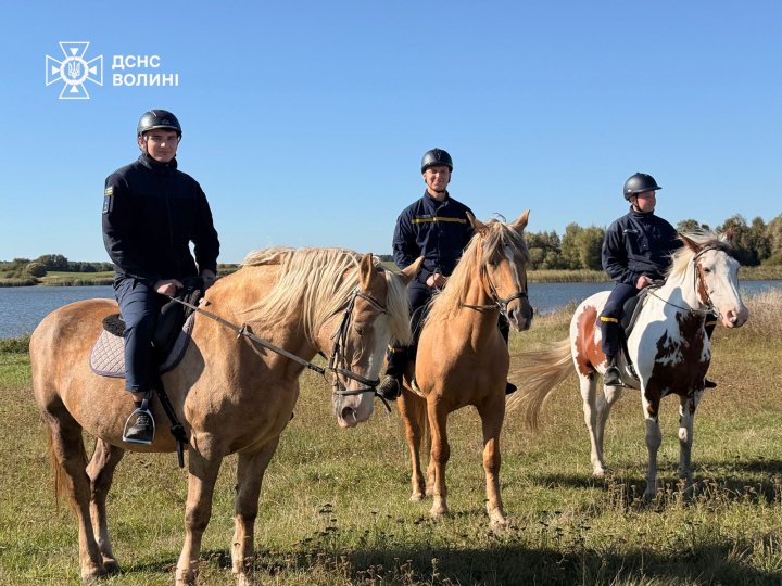 Волинські рятувальники відновлювалися за допомогою оздоровчої верхової їзди. ФОТО