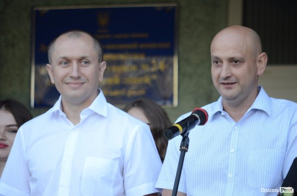 Перший дзвоник у луцьких школах. ФОТОРЕПОРТАЖ