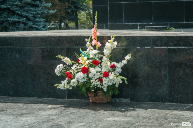 Ми повинні пам’ятати: працівники луцького «Мотору» вшанували полеглих Героїв