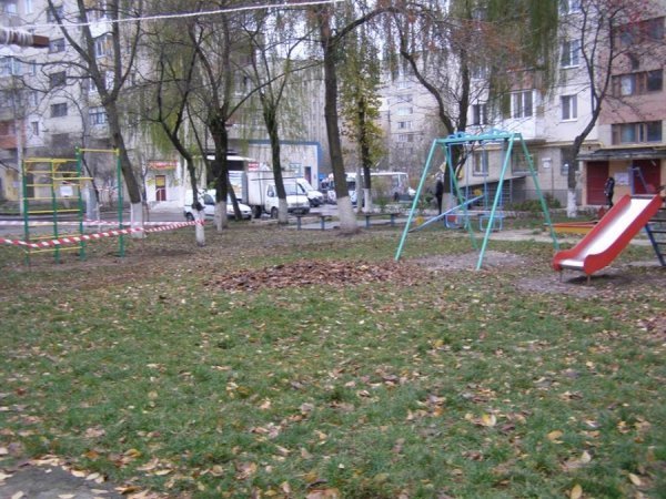 У Луцьку оновили дитячий майданчик на ЛПЗ