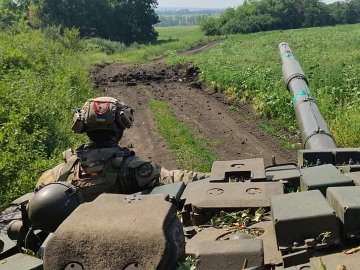 Ворог здійснює перегрупування військ для відновлення наступу на Слов’янськ, –  Генштаб