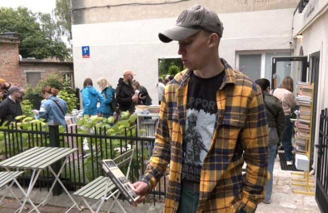 Збирають на FPV-дрони: у Луцьку стартував «Книжковий двіж». ФОТО