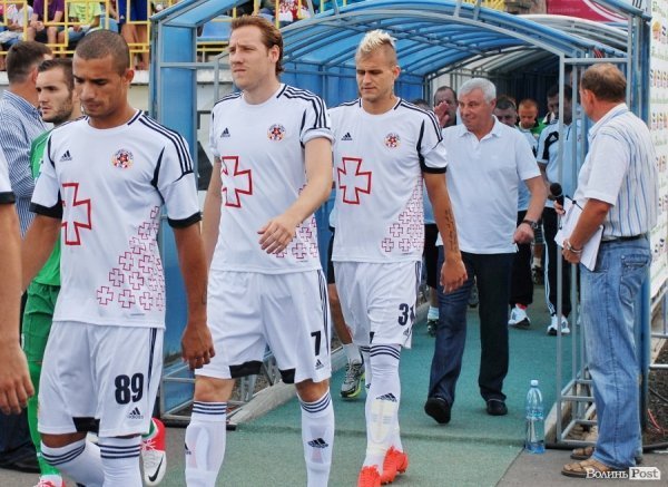 «Волинь» - «Карпати»:  історія однієї нічиєї в фото