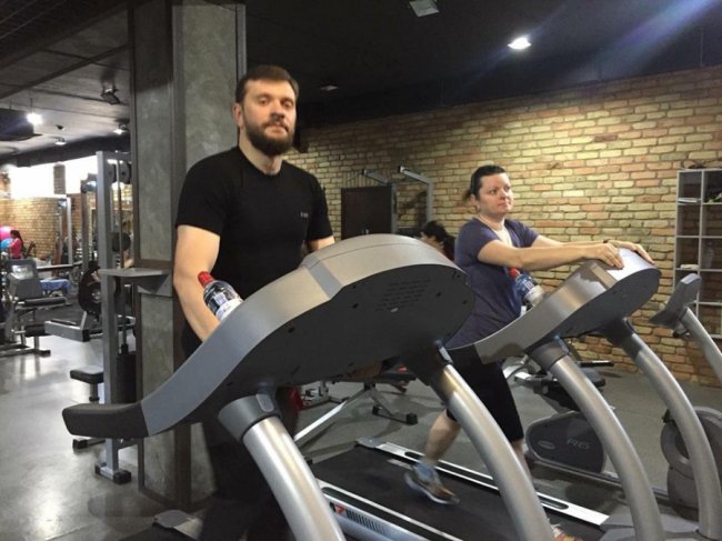 Луцький священик похвалився знімками з «тренажерки»