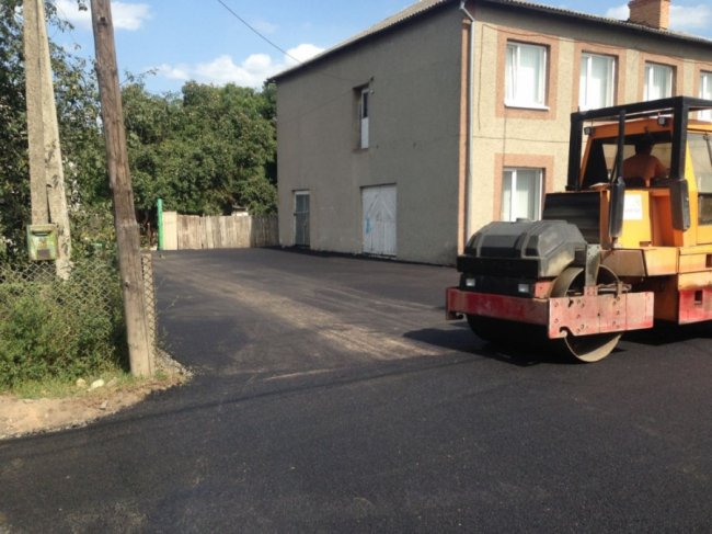 У місті поблизу Луцька відремонтували дорогу. ФОТО. ВІДЕО