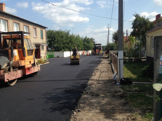 У місті поблизу Луцька відремонтували дорогу. ФОТО. ВІДЕО