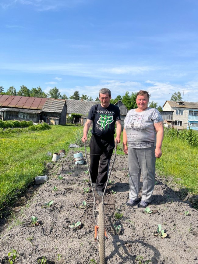 Умілець з Волині за три місяці спроектував та зібрав трактор і створює сільгоспреманент. ФОТО