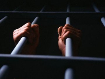 На Волині злодії поцупили мобільний та обручки