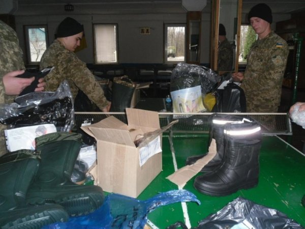 У луцьких школах та дитсадках зібрали допомогу для військових