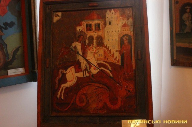 Святі воїни: у Луцьку відкрили виставку унікальних ікон