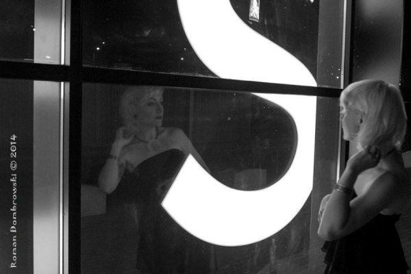 Епатажна фотосесія волинської ведучої: повна версія