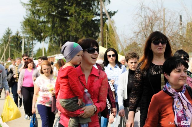 Провідна неділя: у Гаразджі пом’янули тих, хто пішов у засвіти. ФОТО