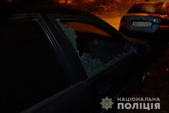 У Луцьку затримали серійного злодія, який за ніч обікрав аж 5 автівок. ФОТО