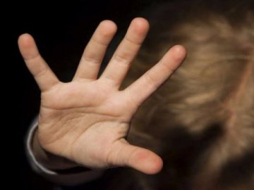 Розбещував неповнолітню: на Волині ексдепутата сільради посадили за ґрати 