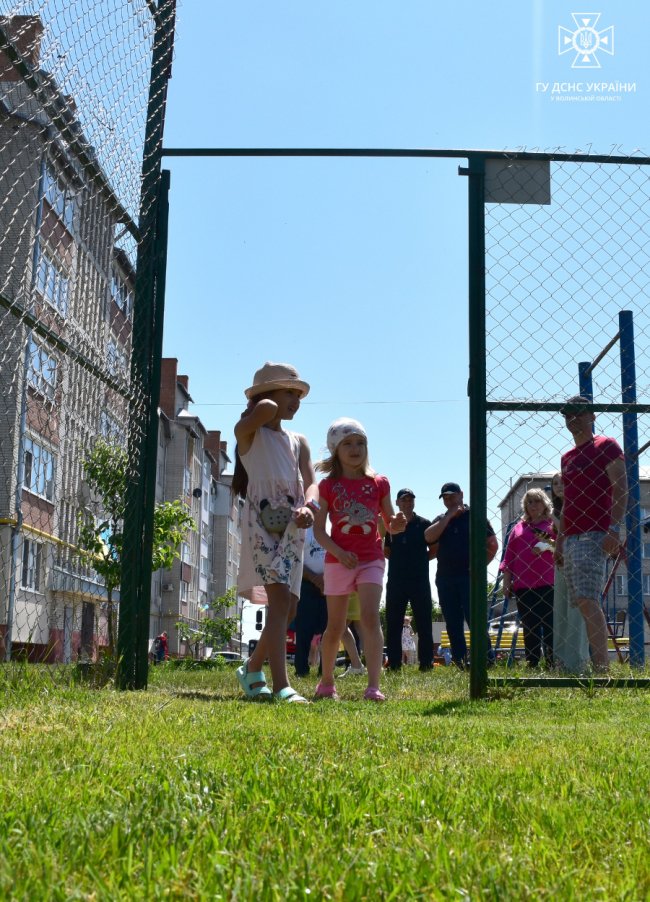 У Луцьку спортивний майданчик назвали на честь рятувальника, підполковника Віктора Левчука