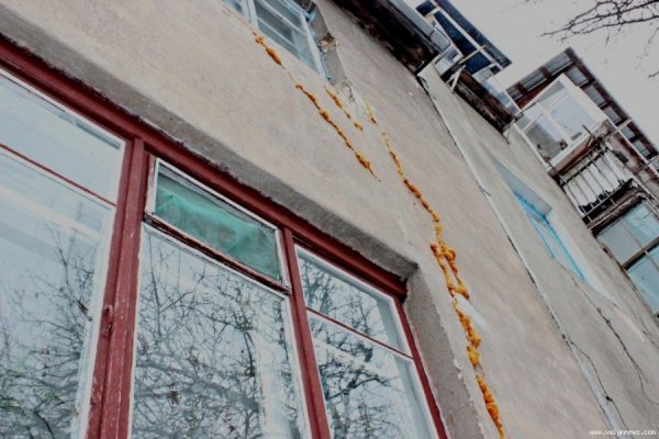 Будинок у центрі Луцька 50 років стоїть без ремонту, ‒ жителі. ФОТО