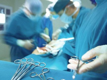 У Ковелі зробили найскладнішу операцію в онкоурології. ФОТО 18+