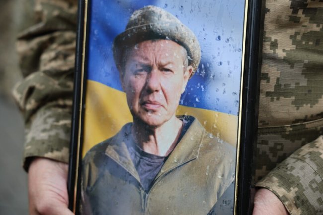 Обірвані війною життя: у Луцьку попрощалися з трьома Героями