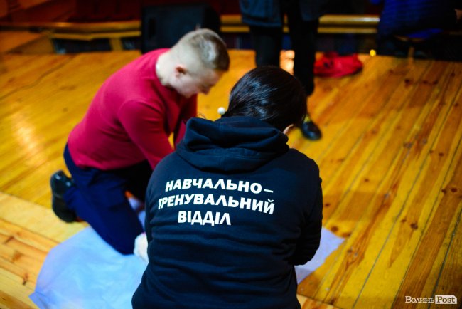 У Луцьку вчили надавати домедичну допомогу. ФОТО