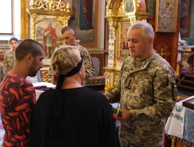 На Волині 13 родинам загиблих прикордонників вручили посмертні нагороди