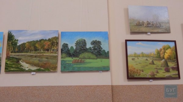 У Володимирі-Волинському - виставка картин на осінню тематику. ФОТО