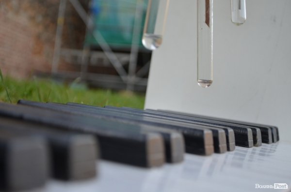 У Луцькому замку танцювали і співали кубинську сальсу. ФОТО  