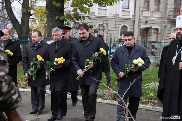 Як Луцьк вшановував жертв Голодомору. ФОТО