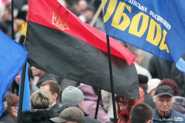 «Вставай, Україно» у Луцьку: обличчя протесту. ФОТО