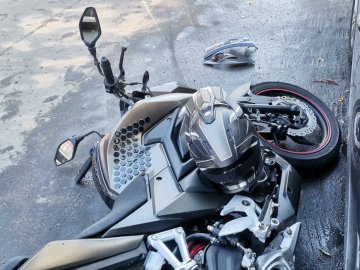 У Луцьку зіткнулися легковик та мотоцикл: є постраждалий. ФОТО