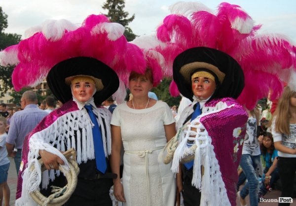 «Поліське літо з фольклором» завершили парадом, концертом і феєрверком. ФОТО