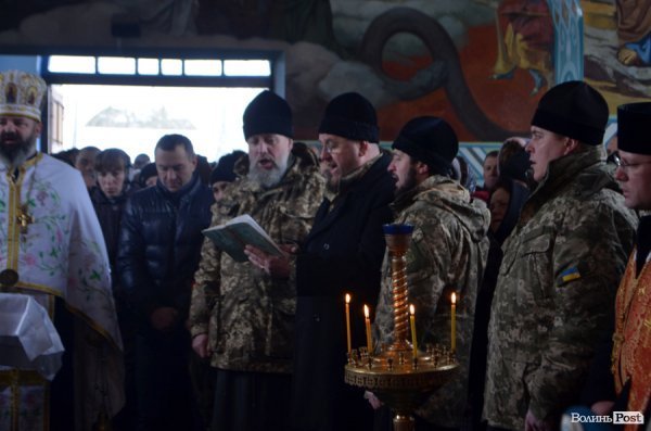 «Десантник пішов у небо»:  у Ківерцях поховали Героя Маріса Камінського