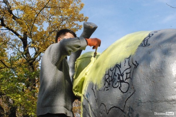 Луцького слоника перефарбували. ФОТО