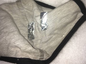 Ховав наркотики у масці: вночі у Луцьку затримали правопорушника