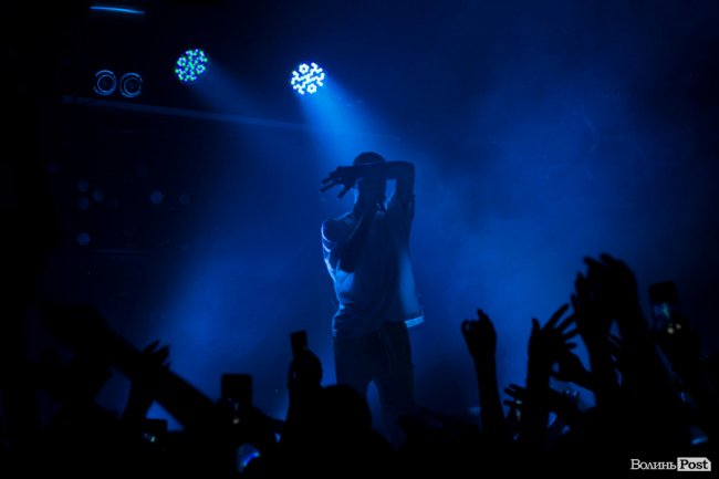 У луцькій «Опері» відгримів концерт Макса Барських. ФОТОРЕПОРТАЖ