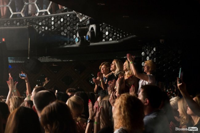 У луцькій «Опері» відгримів концерт Макса Барських. ФОТОРЕПОРТАЖ